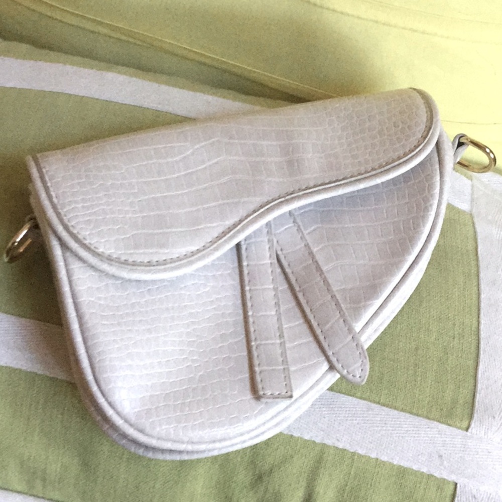 Equestrian style bag cowgirl boho farmer’s market chic croc print rodeo travel